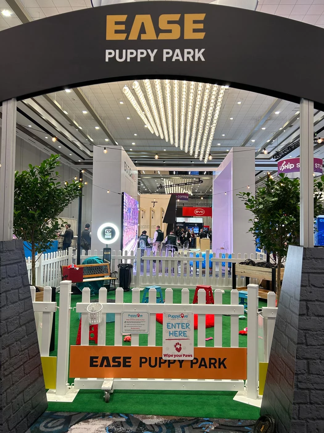 Ease-Puppy-Park-Convention Ease-puppy-park-convention