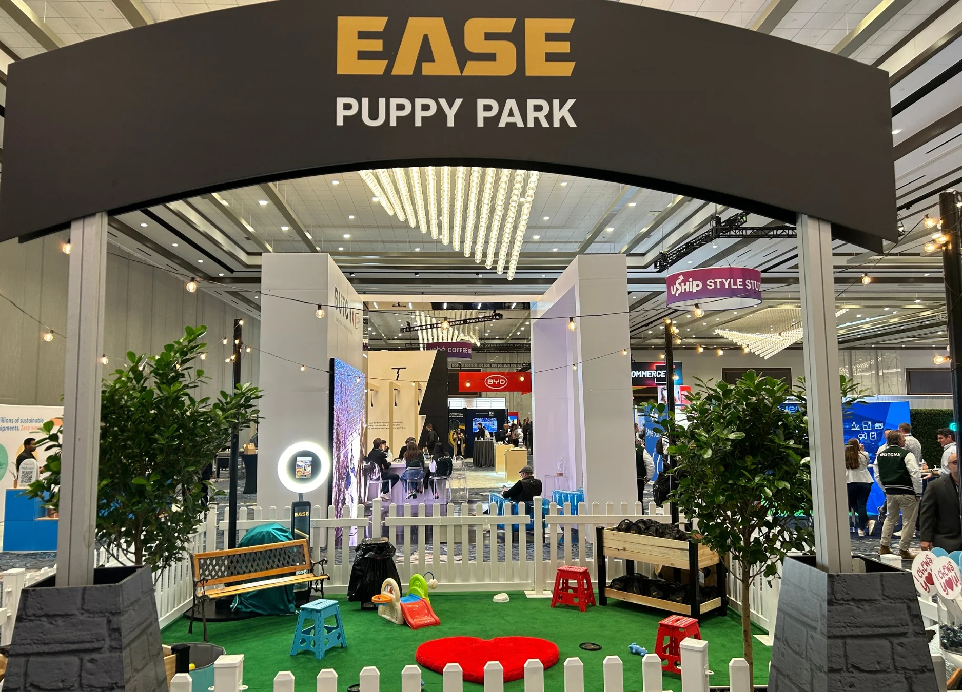 Premium puppy park
